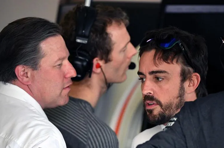 alonso brown mclaren renovacion f1 soymotor