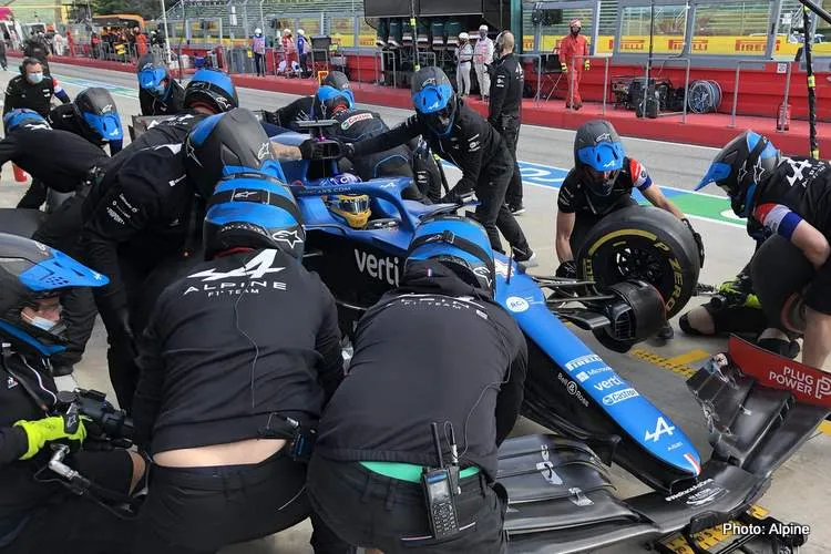alonso imola 2021 alpine pitstop
