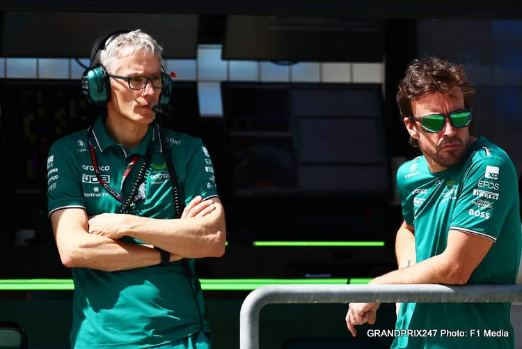 alonso krack aston martin f1