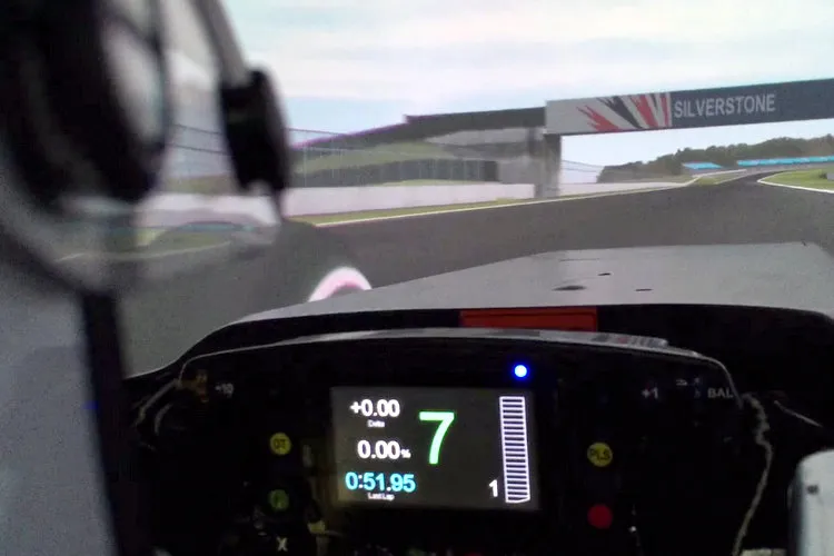 alonso simulator mclaren