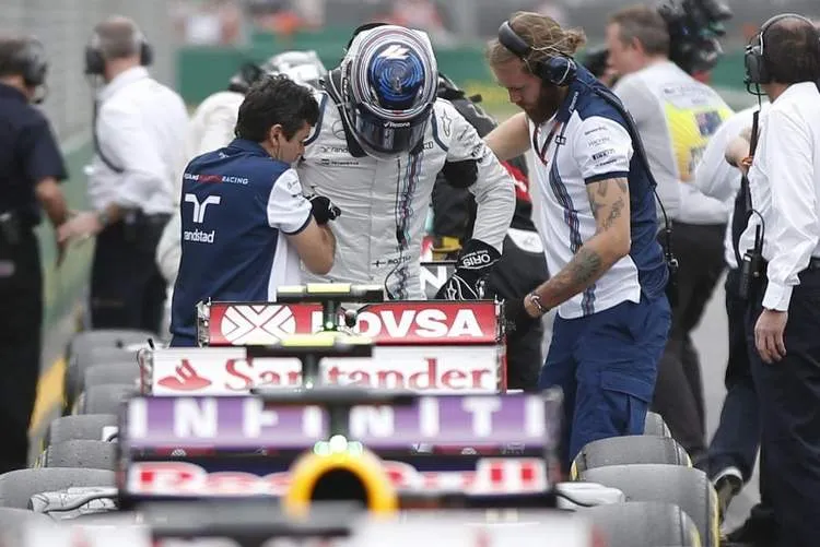 bottas injury melbourne qualifying williams