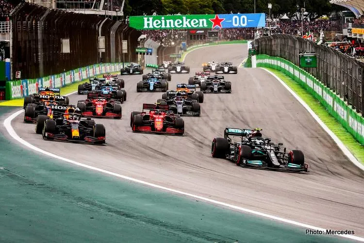 bottas leads start sao paulo grand prix 001