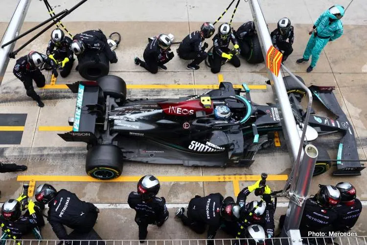 bottas pitstop