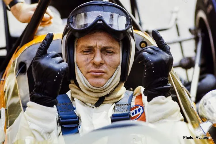 bruce mclaren f1 001