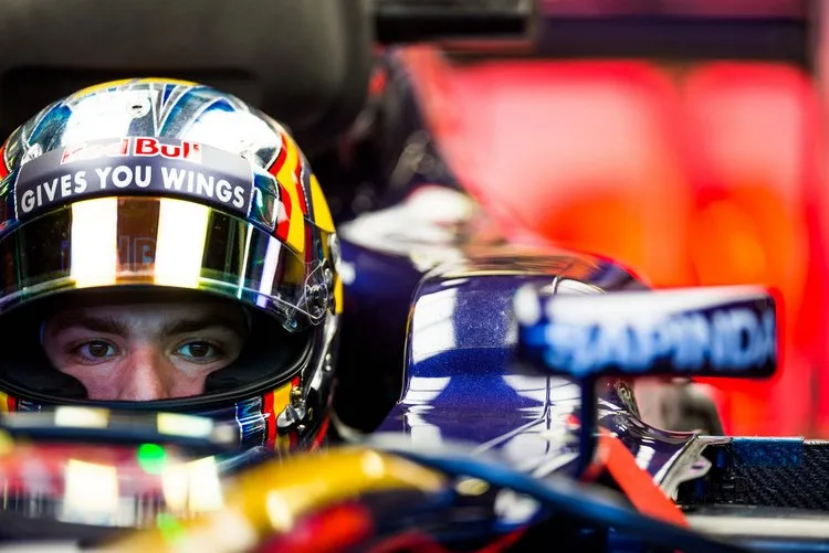 carlossainzf1testingbarcelonadayfourdfao7qp 3syx 1