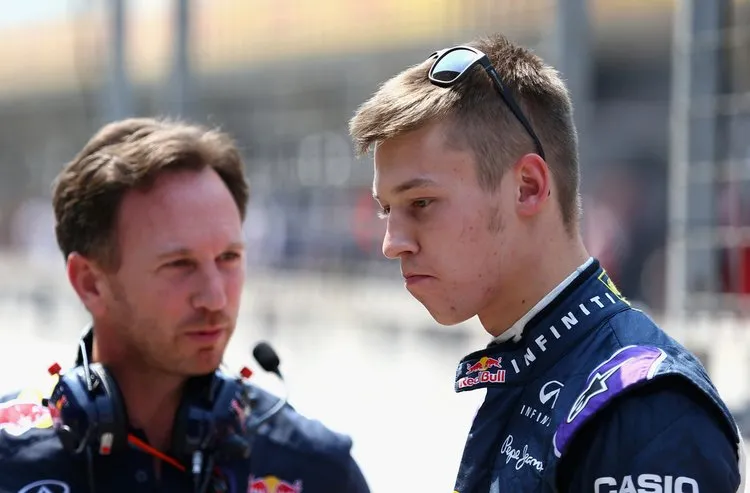 christian horner daniil kvyat f1 grand prix abb6lmxl057x