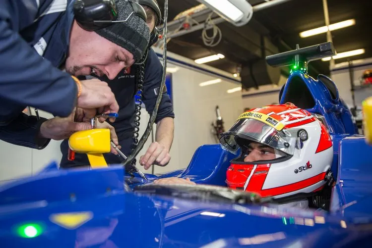 d reinhard barcelona test 2 16 0284