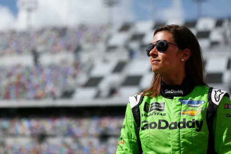 danicapatrickdaytonainternationalspeedwayorggz yv64zx