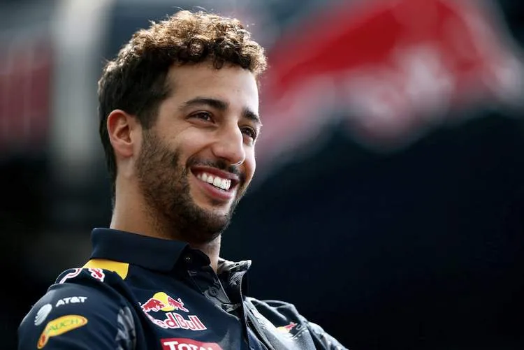 danielricciardoredbullracingflighthangar0knqv35y8kux