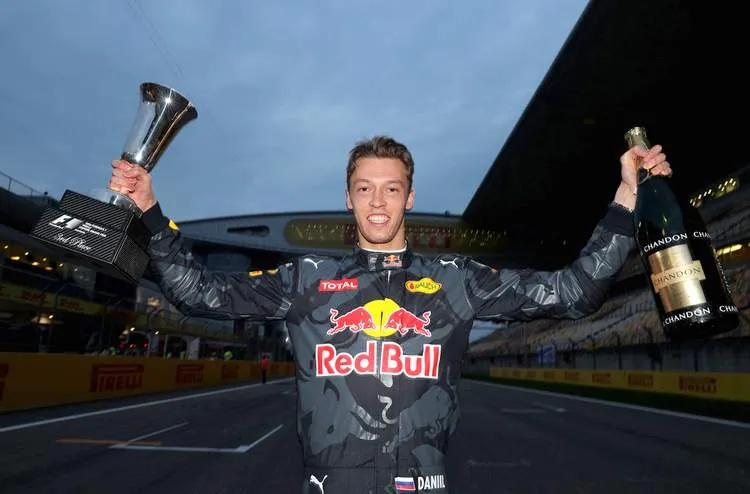 daniilkvyatf1grandprixchinay wpllyucgnx