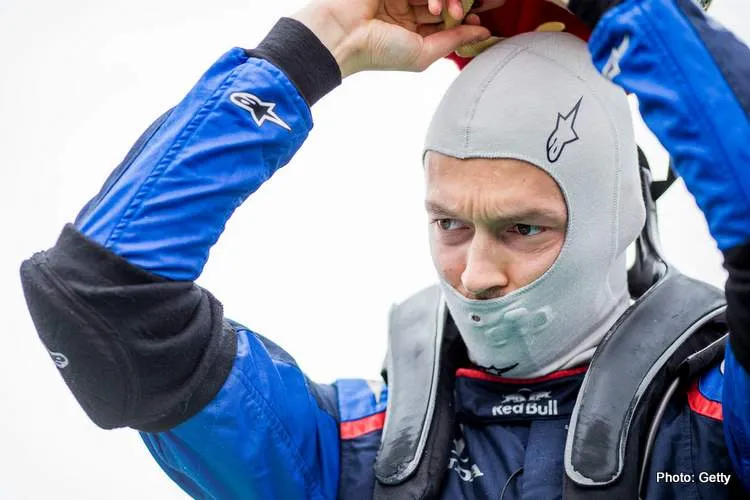 daniilkvyatf1grandprixgreatbritainfxoblhw3qqex