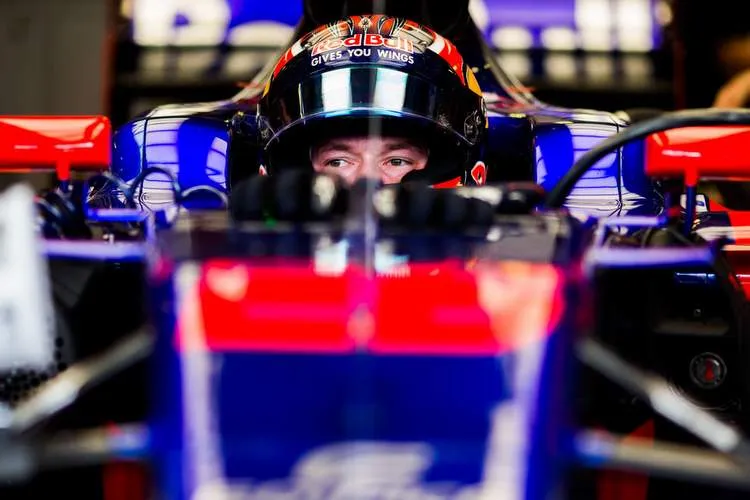 daniilkvyatf1grandprixhungarypractice9lkpuqqqikgx
