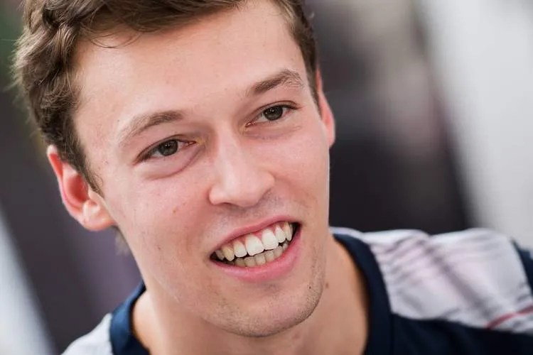 daniilkvyatf1grandprixsingaporepreviewsbhxmwpgvec x