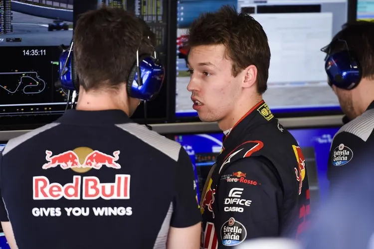 daniilkvyatspanishf1grandprixpracticerlnfcgyv8u2x
