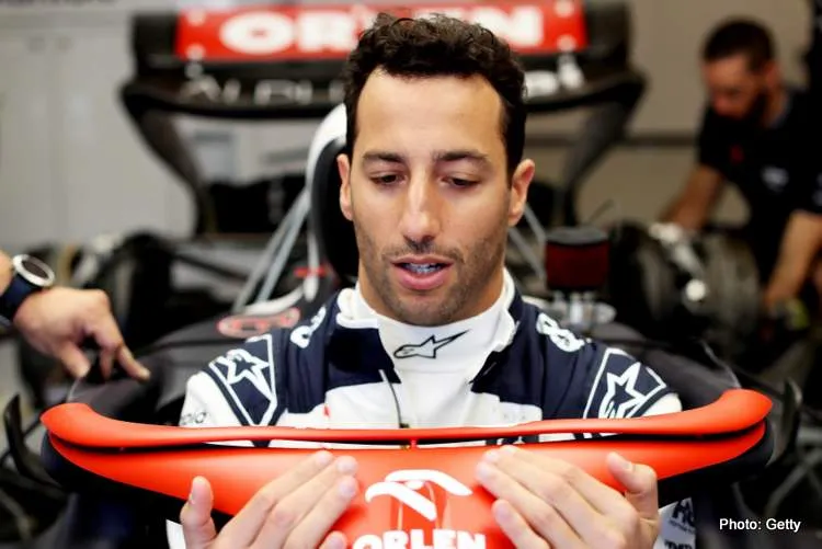 danile ricciardo alphatauri1