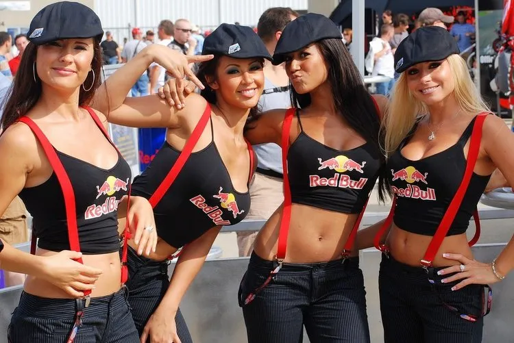 ecclestone pit grid girls babes