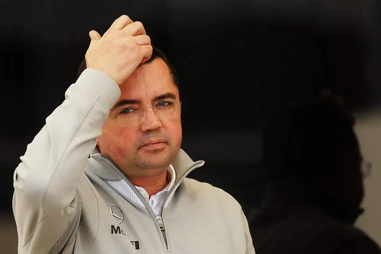 eric boullier f1 testing bahrain day 2 k4qjngekmj4x