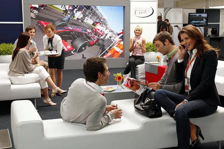 f1 paddock club