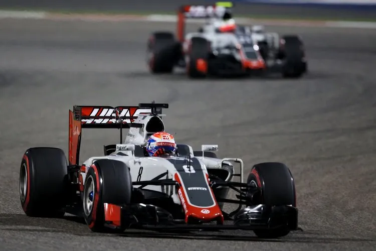 f1grandprixofbahraingrosjean 8pvx 1