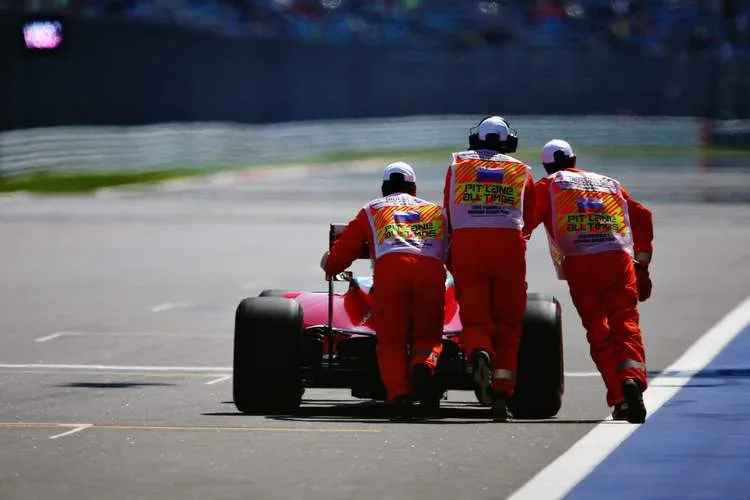 f1grandprixrussiapracticemwmd7by9uacxsebastian vettel