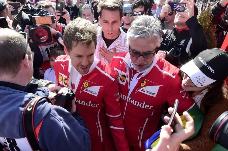 f1testingbarcelonadayone41jjjldczhjx