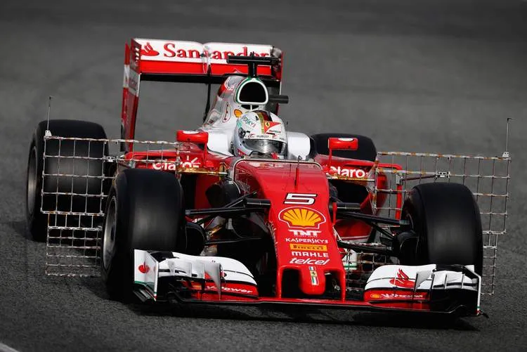 f1testingbarcelonadayonecjqqo50q13wx vettel