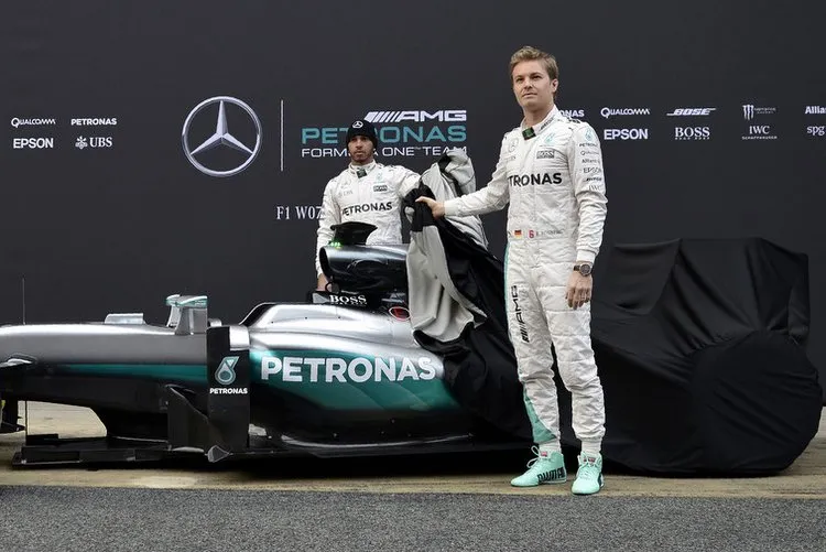 f1testingbarcelonadayoneoiunrtpxtzdx mercedes hamilton rosberg wolff