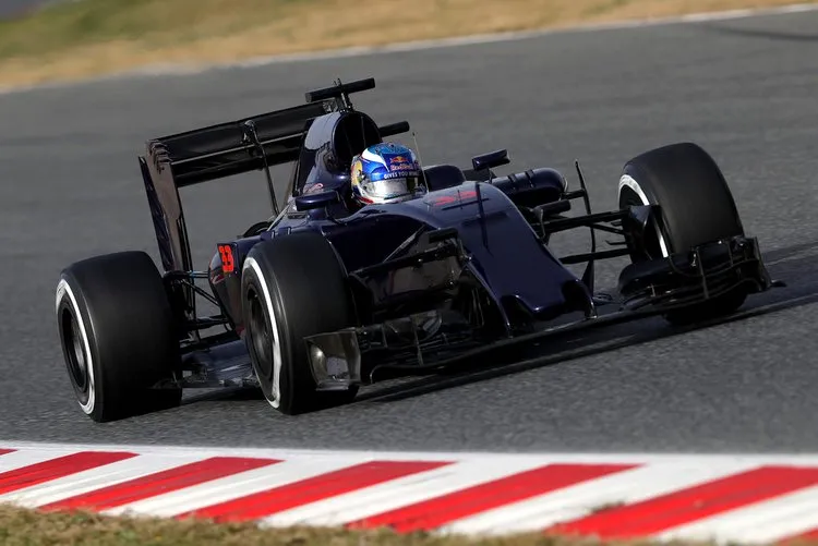f1testingbarcelonadaytwozmmerteh5ihxverstappen 1
