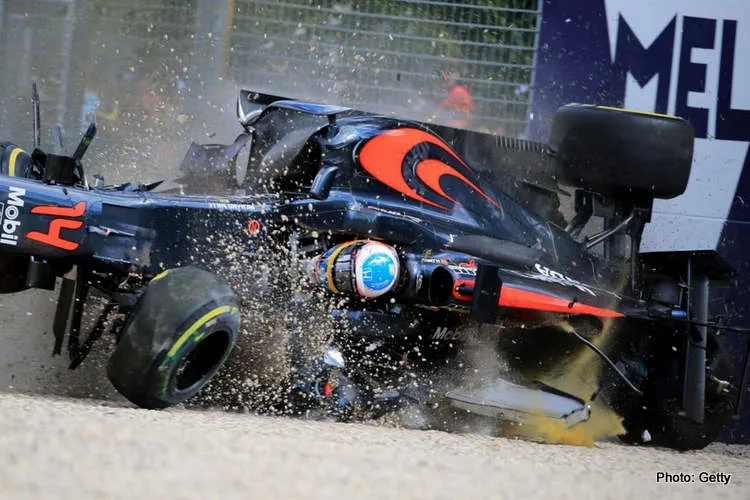 fernando alonso crash 2016 australian grand prix mclaren melbourne accident 20 mar 16 10 18 22 am