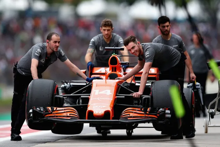 fernandoalonsof1grandprixbrazilqualifyingkhklxoidf8yx