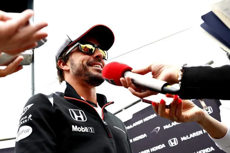 fernandoalonsof1grandprixgreatbritainejmpdn0arzux