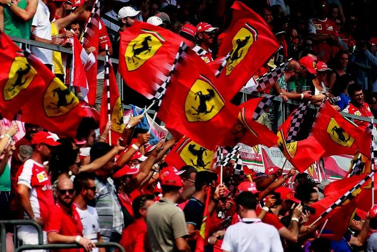 ferrari fans and flags 1