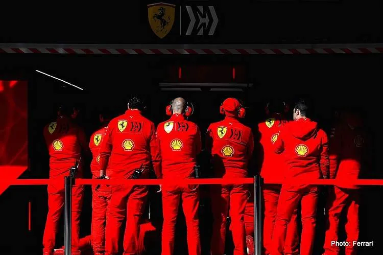 ferrari team 001