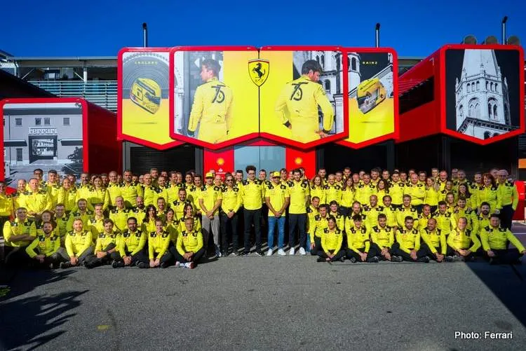 ferrari team photo monza 2022