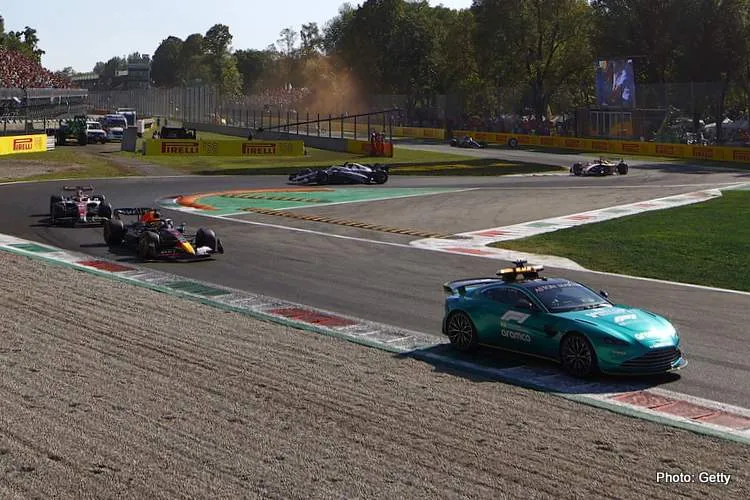 formel 1 safetycar monza italien gp 2022 02