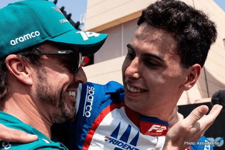 gabriel bortoleto com fernando alonso 104346