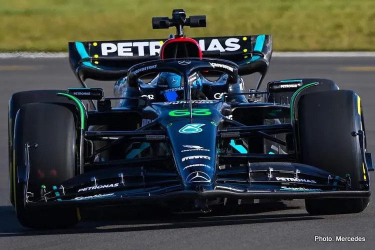 george russell f1 2023 mercedes w14 shakedown silverstone