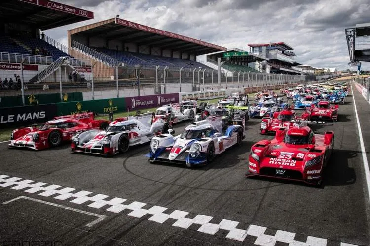 grid le mans 2015 886x5911