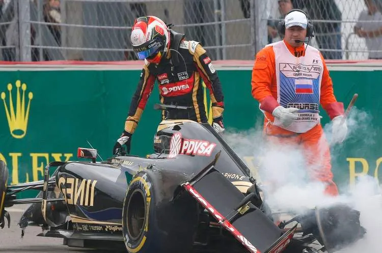 grosjean sochi crash