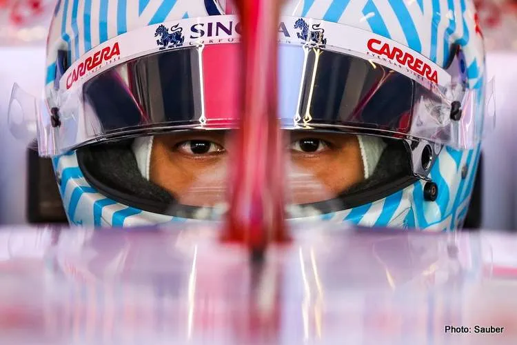 gunayu zhou f1 2022 rookie