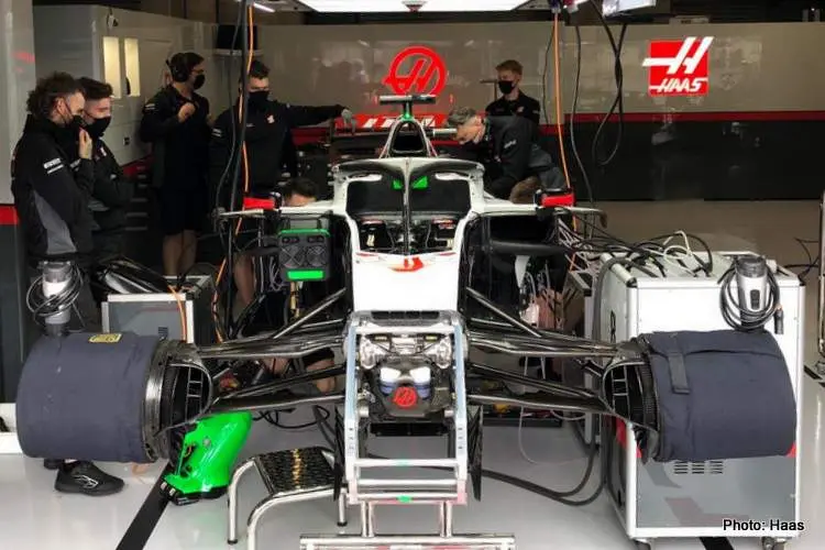 haas fp1 en 001