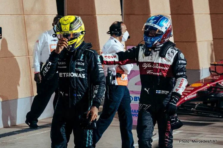 hamilton bottas bahrain 2022