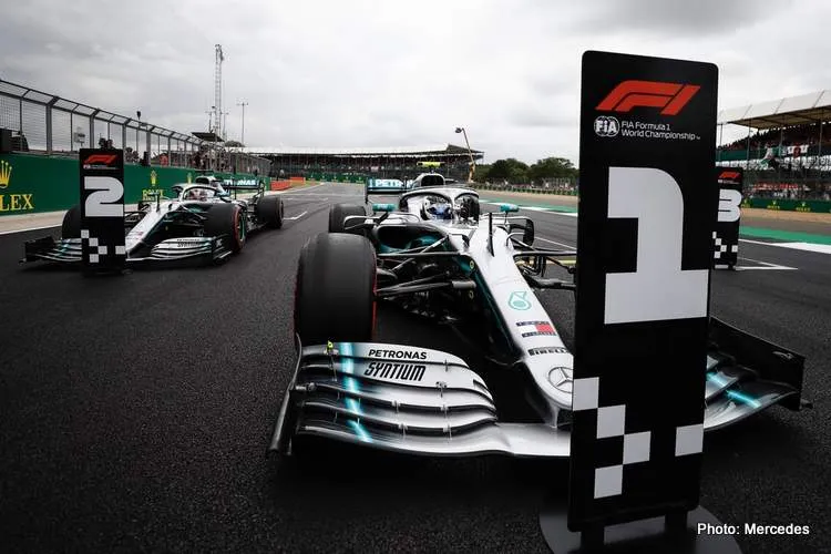 hamilton bottas qualifying photo 13 jul 19 7 12 07 pm