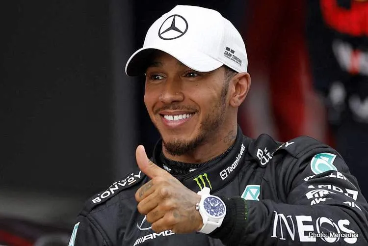 hamilton f1 contract mercedes photo