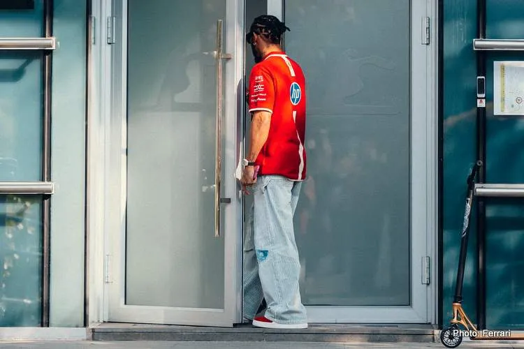 hamilton ferrari f1 japan