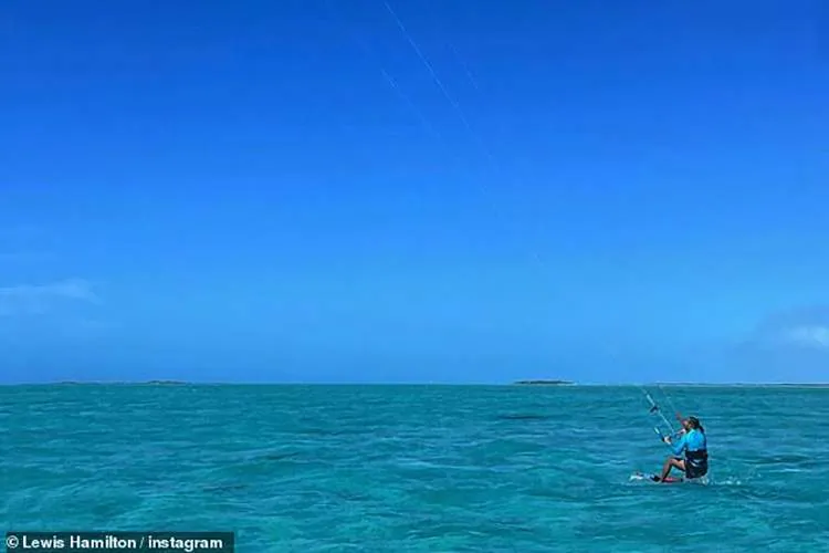 hamilton kite surfing