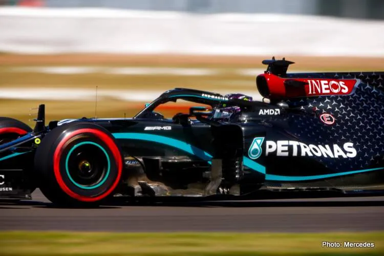 hamilton mercedes w11