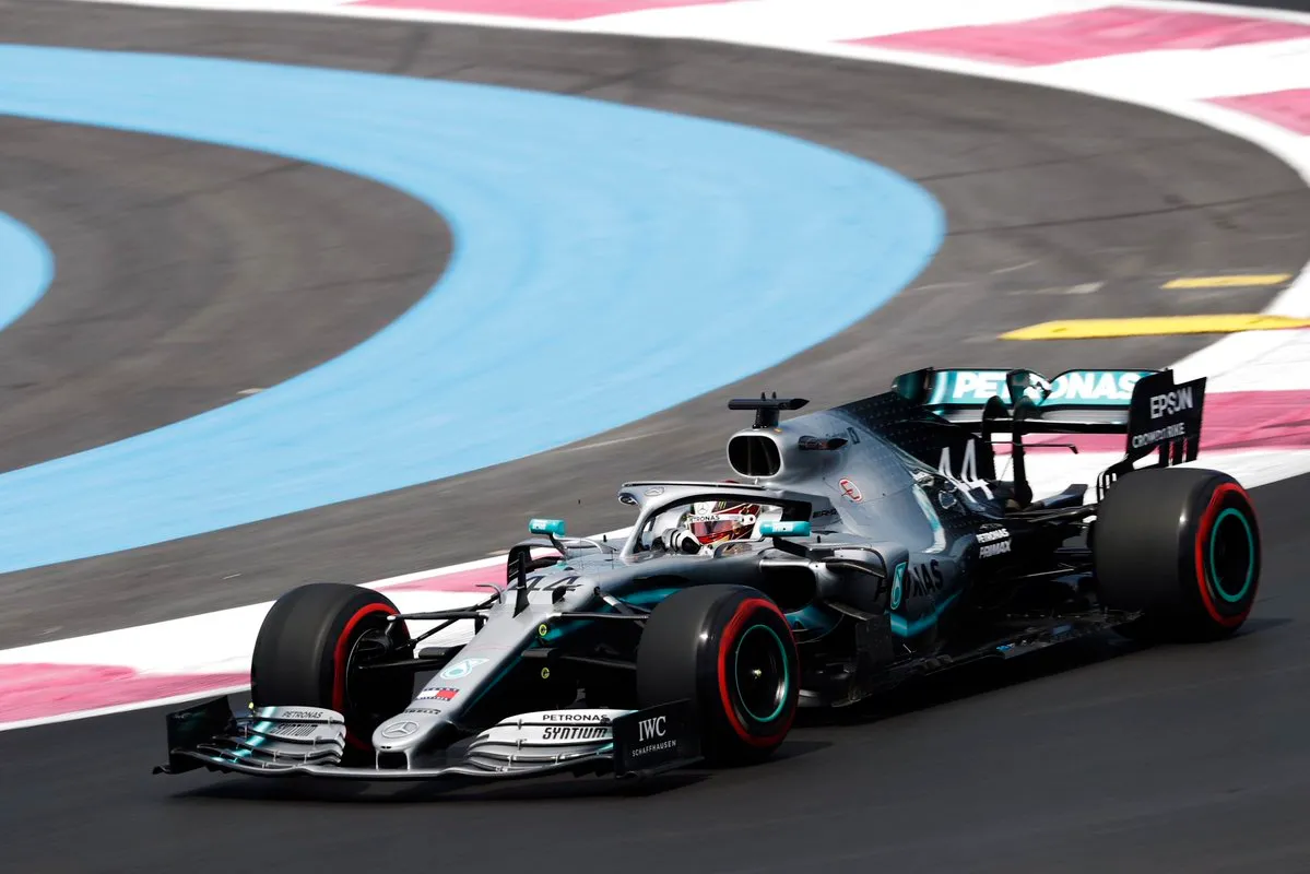 hamilton on track fp1