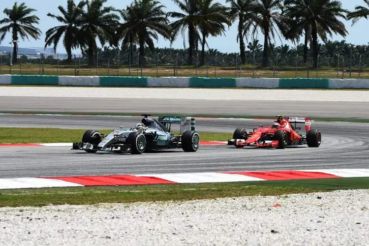hamilton raikkonen malaysia