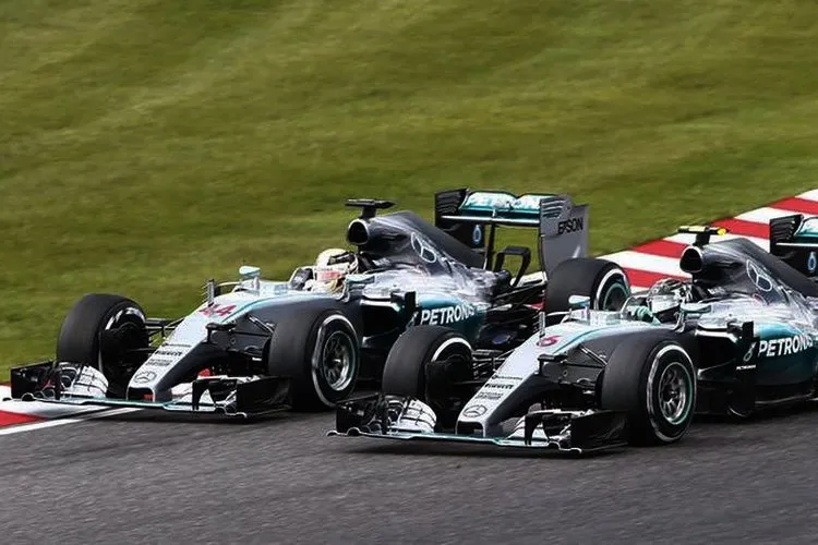 hamilton rosberg suzuka
